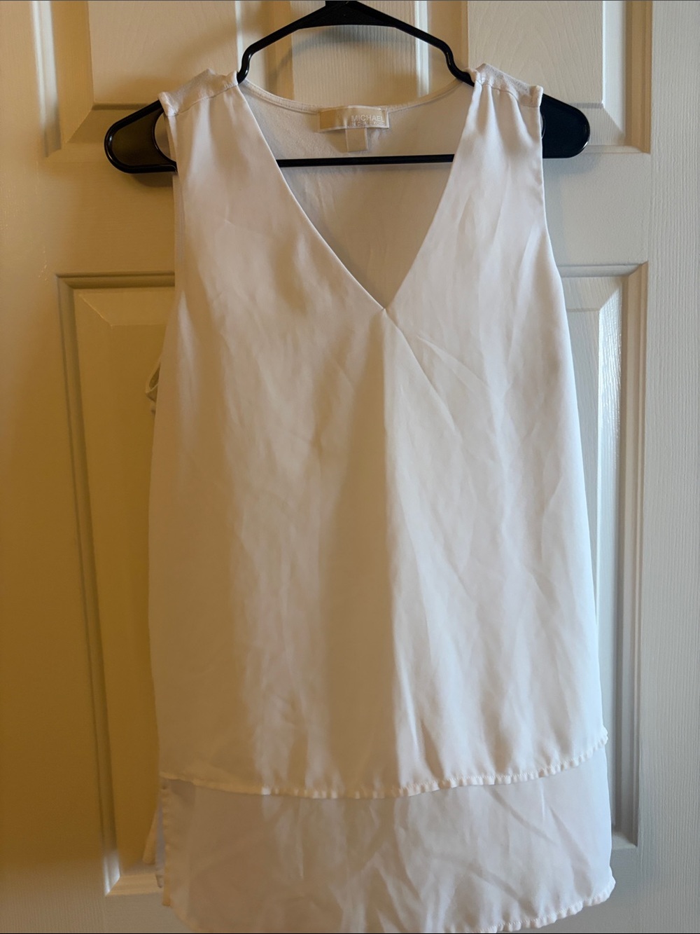 Michael Kors White Sleeveless V-Neck Chiffon Blouse